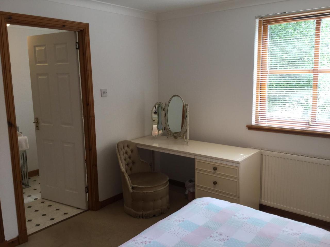 Two-Bedroom Apartment - Golf View Free Parking Inverness Buitenkant foto
