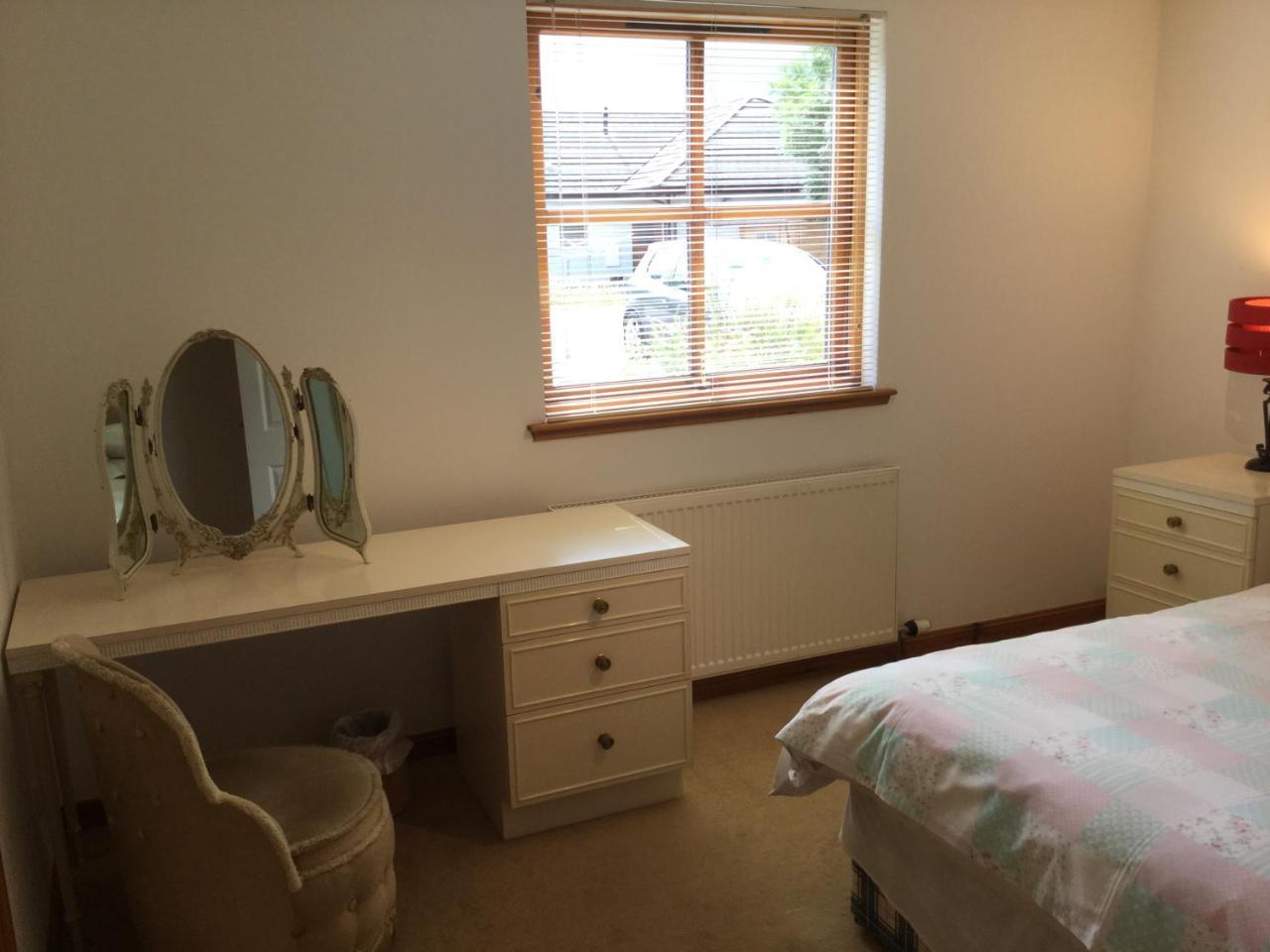 Two-Bedroom Apartment - Golf View Free Parking Inverness Buitenkant foto