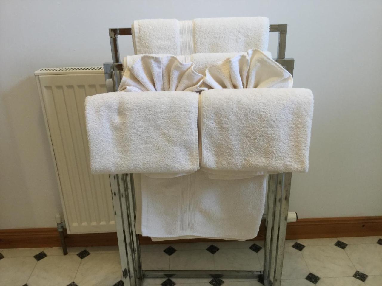 Two-Bedroom Apartment - Golf View Free Parking Inverness Buitenkant foto