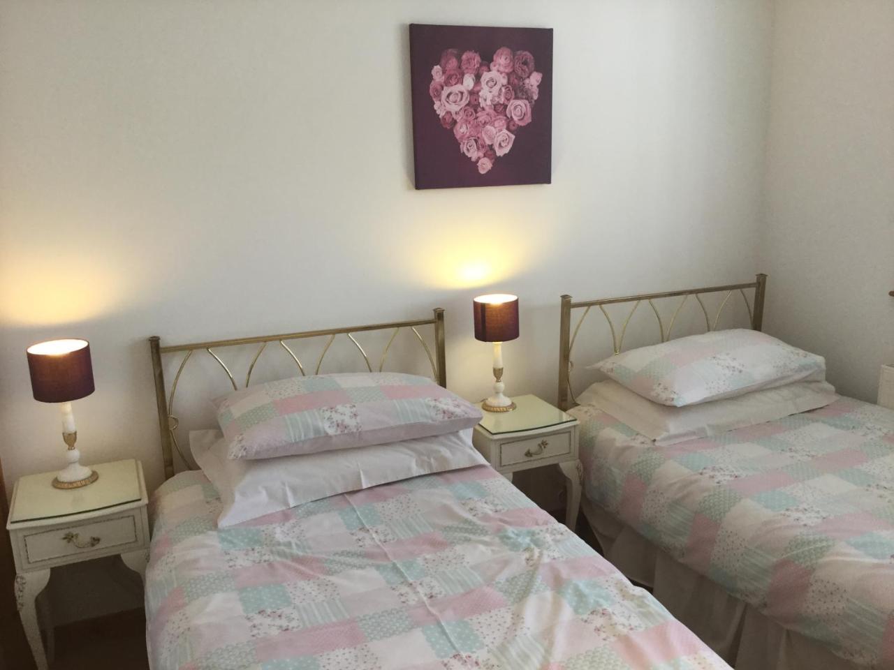 Two-Bedroom Apartment - Golf View Free Parking Inverness Buitenkant foto