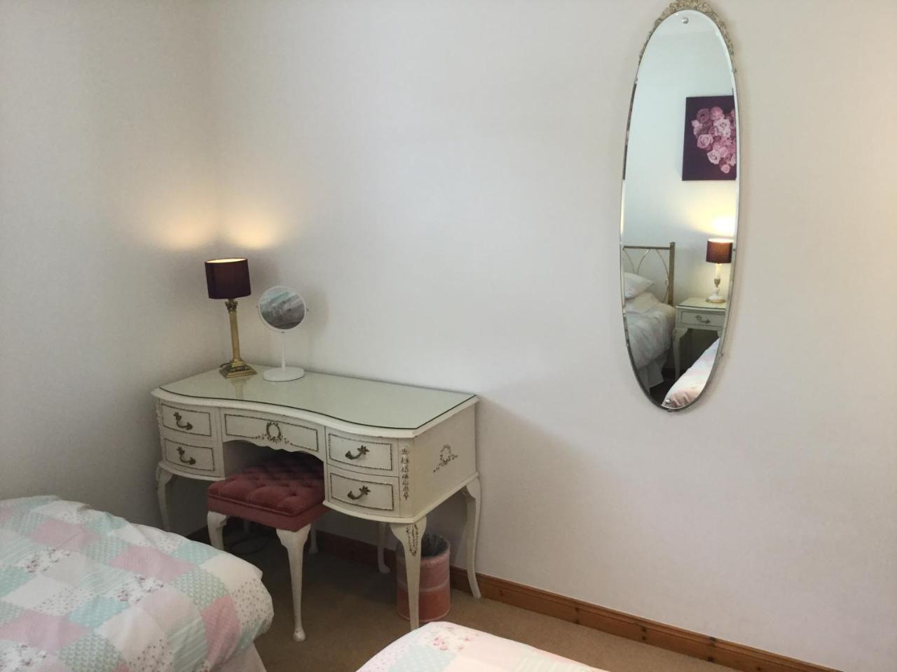 Two-Bedroom Apartment - Golf View Free Parking Inverness Buitenkant foto